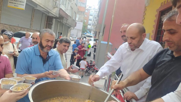 Yenigün Mahallesi’nde Dualar edildi, aşureler yendi