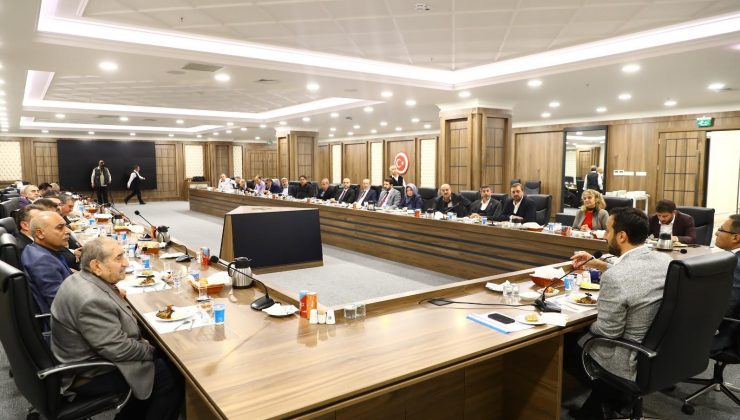 Başkan Özdemir muhtarlar ile bir araya geldi