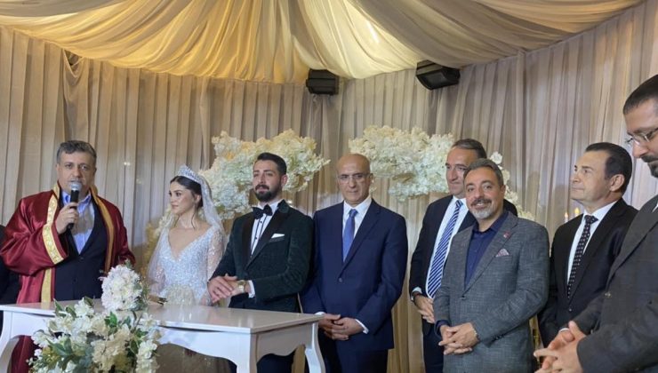 Çelik Ailesi’nin kızı Melis dünya evine girdi