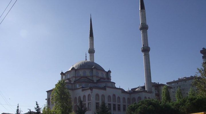 Cami kapısı üzerine devrildi, hayatını kaybetti: 4 yaşındaki çocuğun ölümü ‘kan parası’ ile kapatıldı