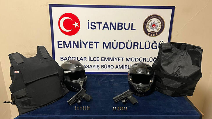 Bağcılar’da şüphe üzerine durdurulan otomobilden 2 çelik yelek çıktı