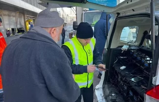 Bağcılar Belediyesi, deprem bölgesinde mobil şarj istasyonu kurdu