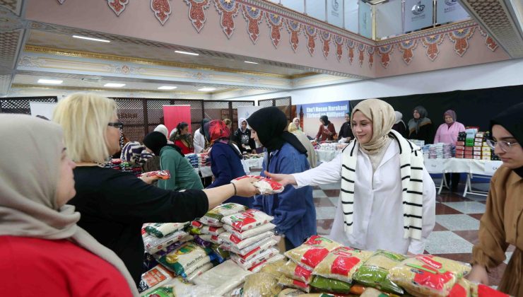 Bağcılarlı kadınlar, harçlıklarıyla depremzedeler için gıda kolisi hazırladılar