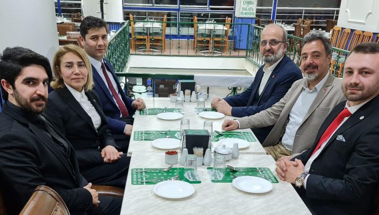 Altılı Masa İlçe Başkanları İftarda bir araya geldi