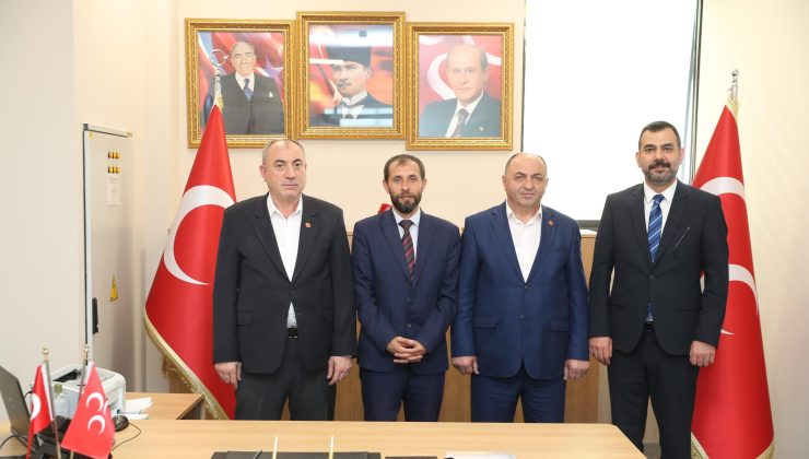 Gazeteci Mithat Sayar MHP Grubunu Ziyaret etti