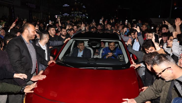 Taksiciler, TOGG konvoyu oluşturdu