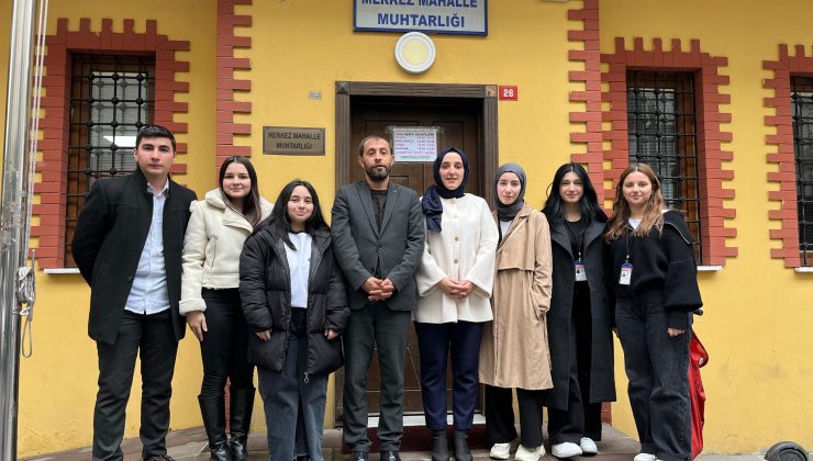 Muhtar Şerife Aslanoğlu “Bir adım atarsam belki birilerine ışık oluruz”