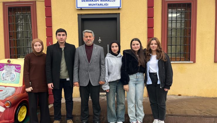 Muhtar Muhammer Açan  “Muhtar mahallenin eksiklerini görür yetkililere yapılması için aracı olur”