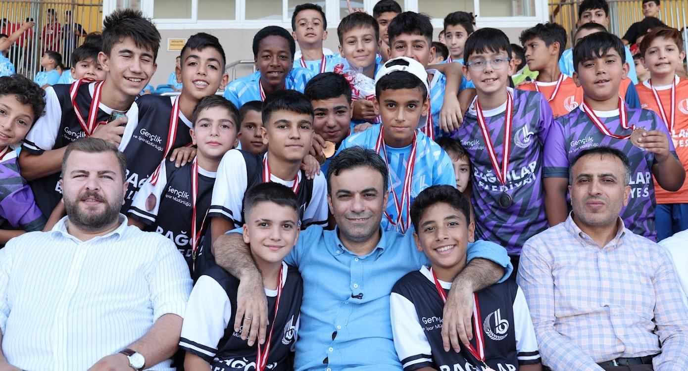Başkan Yıldız’dan gençlere müjdeler