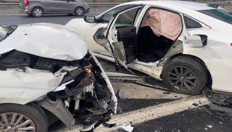 Bağcılar TEM Otoyolu’nda trafik kazası: 4 yaralı