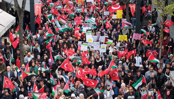 Bağcılar’da ‘Nehirden Denize Özgür Filistin’ yürüyüşü düzenlendi