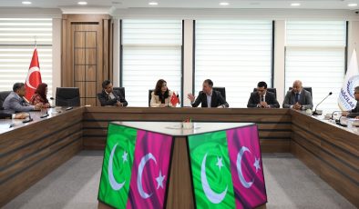 Pakistanlı heyet Bağcılar Belediyesi’ni ziyaret etti