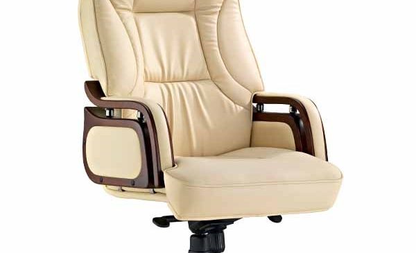 SİYASETTE KENDİNİ BİR HALT SANMA HASTALIĞINA KİMLER YAKALANIR?