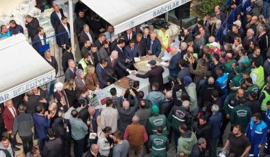 102 yıllık Selanik geleneği Bağcılar’da coşkuyla yaşatıldı: 15 bin kişiye pilav ikramı!