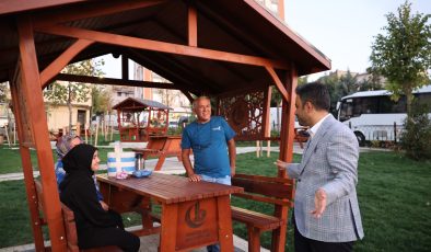 Bağcılar, Millet ve Mahalle Bahçeleriyle donatılıyor