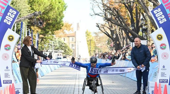 İstanbul Maratonu’nda Bağcılar Belediyesi sporcuları şampiyon oldu