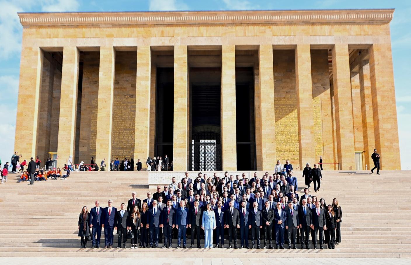 CHP’li Başkan Özkan Akar Atatürk’ün Huzuruna Çıktı