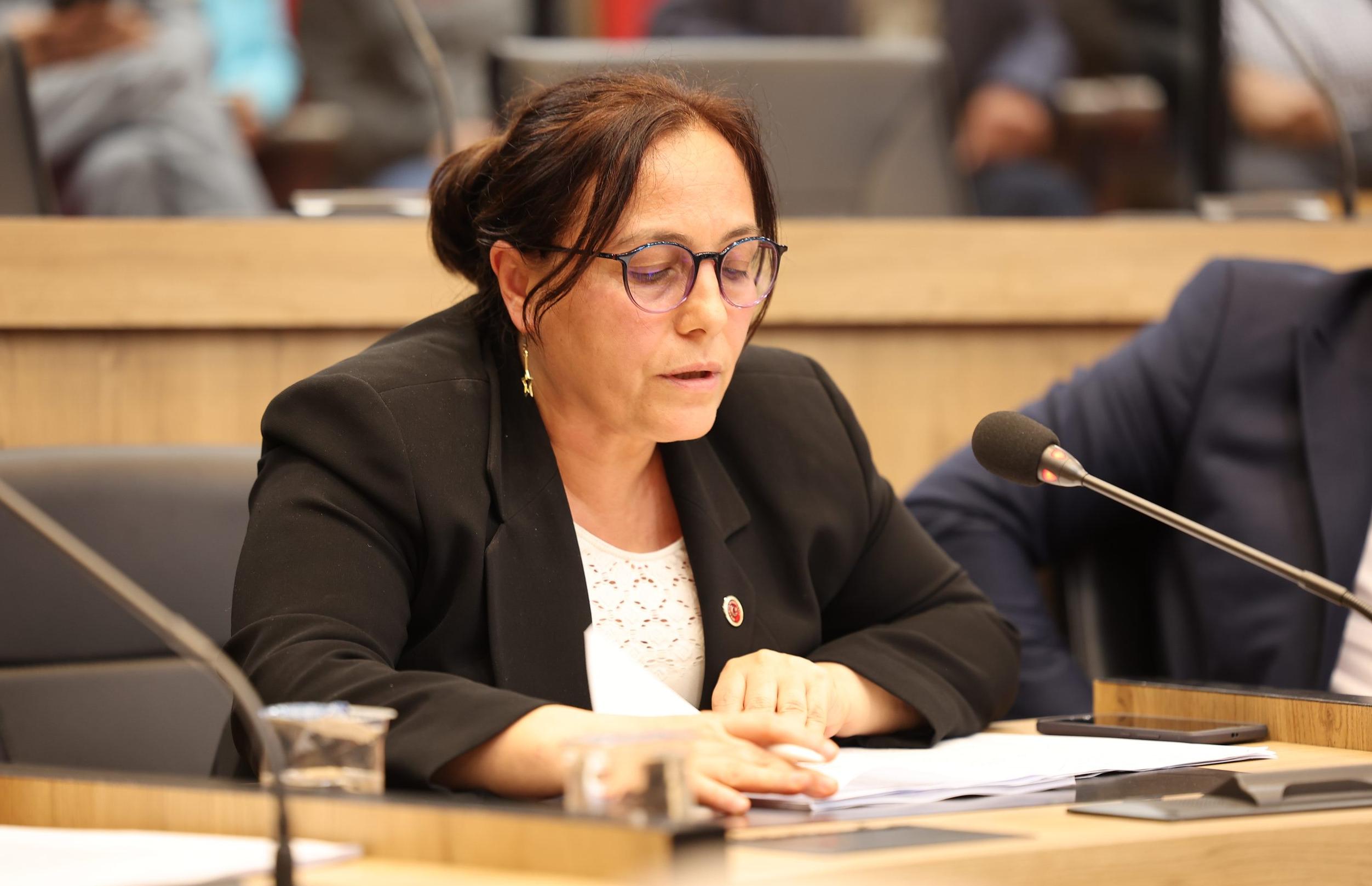 CHP’li Meclis Üyesi Gülcan Varis “Bağcılar Belediyesi olarak kadına yönelik şiddetle mücadelede öncü olmalıyız”