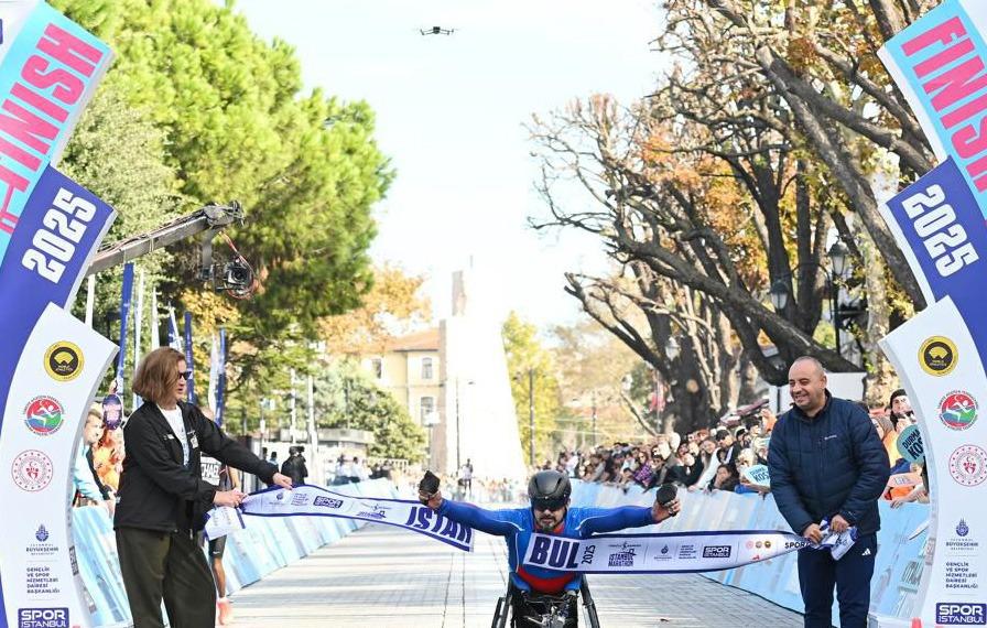 İstanbul Maratonu’nda Bağcılar Belediyesi sporcuları şampiyon oldu