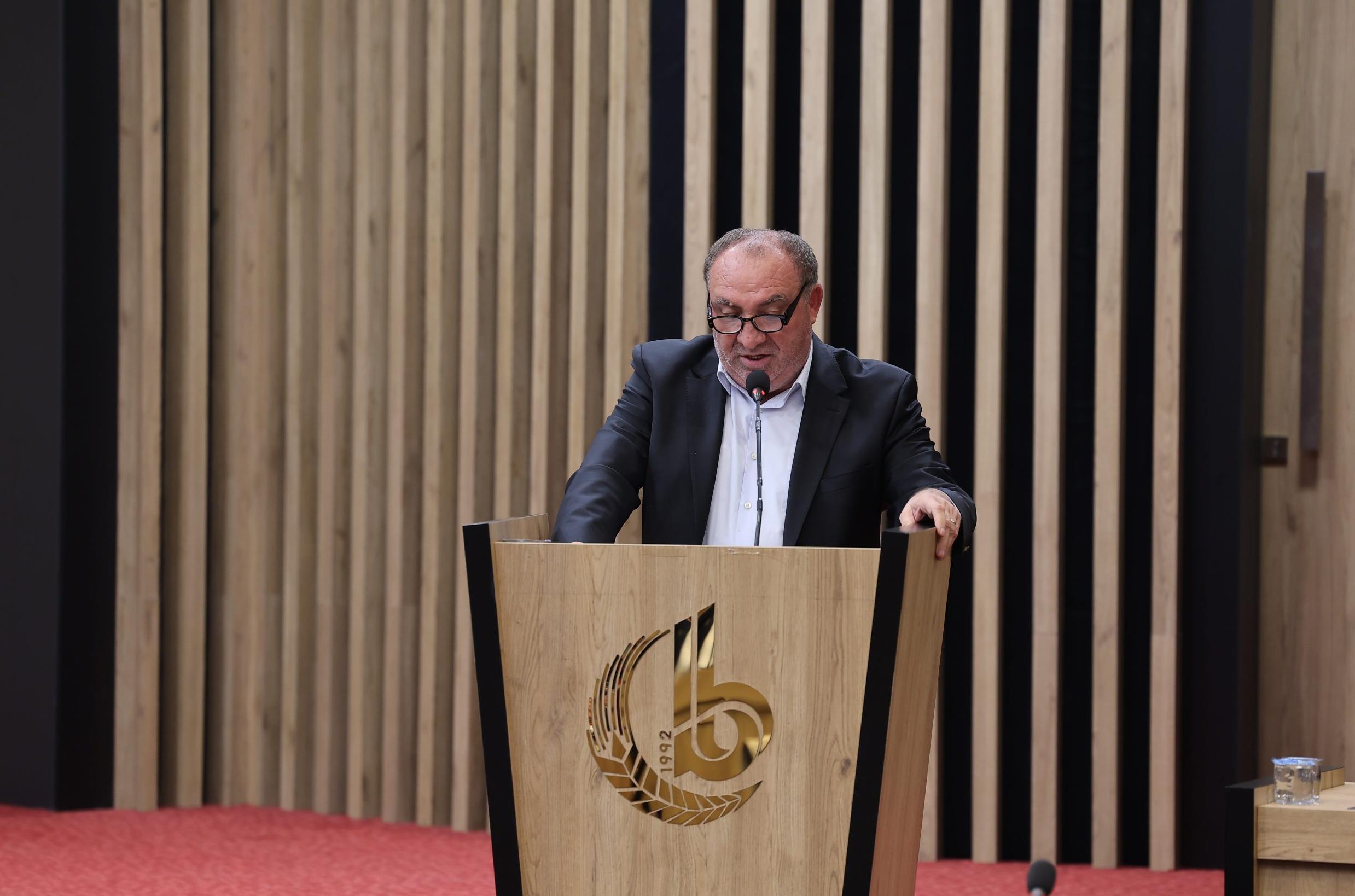 CHP’li Meclis Üyesi Mehmet Tuncer “Bağcılar halkı adına soruyorum: Bu meclis, sadece el kaldırıp indirmek için mi var?”