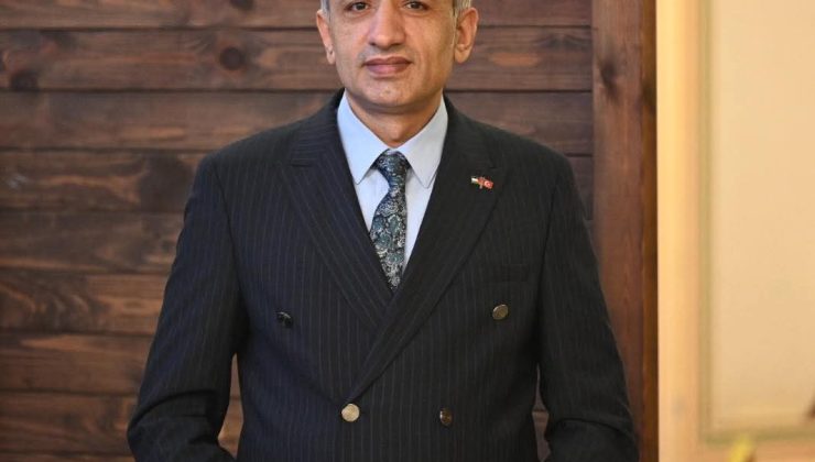 Hizmet-iş sendikası İstanbul 4 nolu Şb.Bşk.Yrd.Adnan Yıldız’dan Yeni Yıl Mesajı